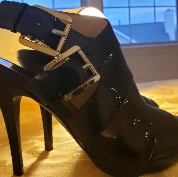 MICHAEL Kors Patent Leather High Fashion Blaze Peep-Toe - Picture 1 of 11